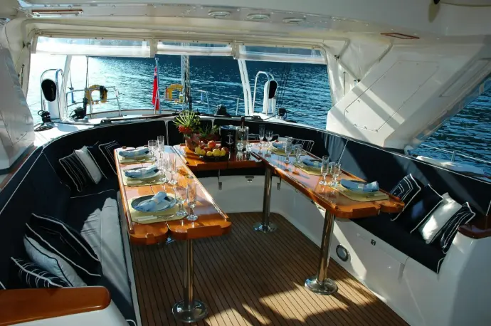 luxury yacht catering services by AL FARAH GOURMET